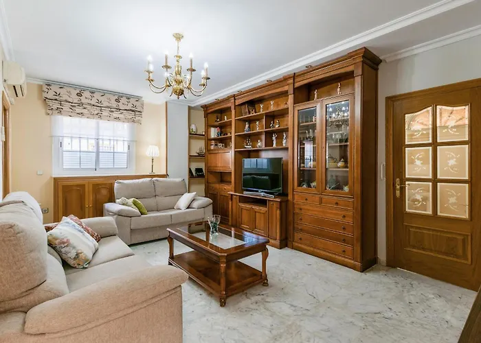 1 Bedroom Stunning In Appartamento Siviglia